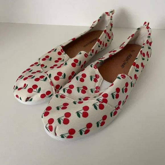 ARDENE White & Red Cherry Print Canvas Sneakers / Espadrilles / Flats - Size 8 - Picture 2 of 6